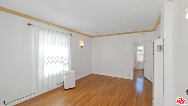 Photo - 1331 Masselin Ave Condo Unit 1/2