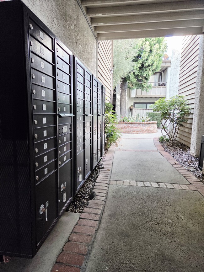 Photo - 15511 Sherman Way Unit 11