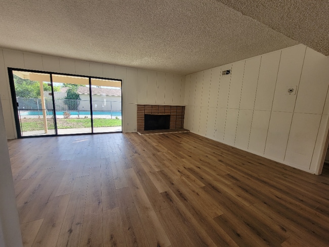 Photo - 13550 Leadwell St