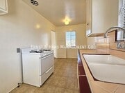Photo - 1027 E 7th St Apartment Unit 10