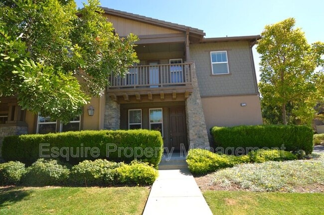 Building Photo - 3246 N Ventura Rd
