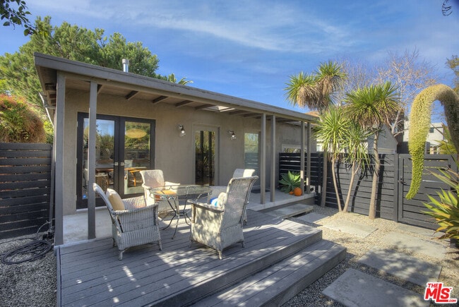 Photo - 3539 Greenwood Ave