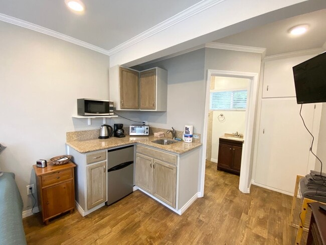 Photo - 3210 Felton St Unit 3210 Felton Studio