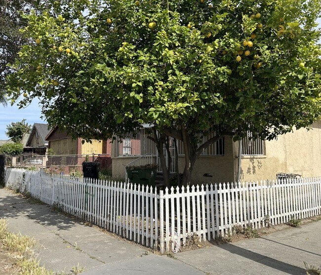 Photo - 1402 E 57th St Unit 1402