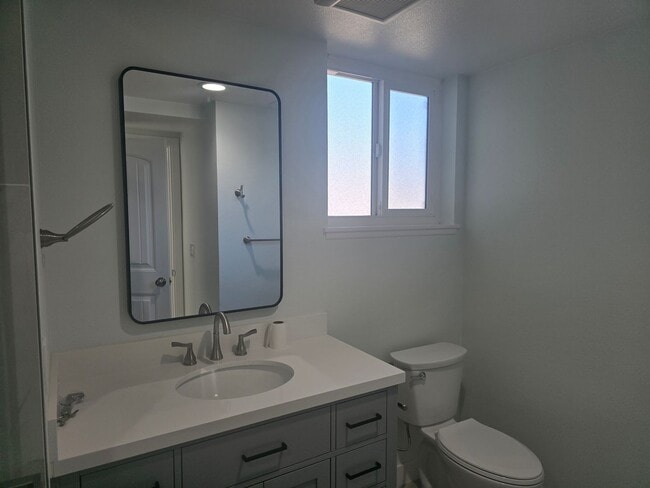 Photo - Fully Remodeled 4-Bedroom, 3-Bath Rental H...