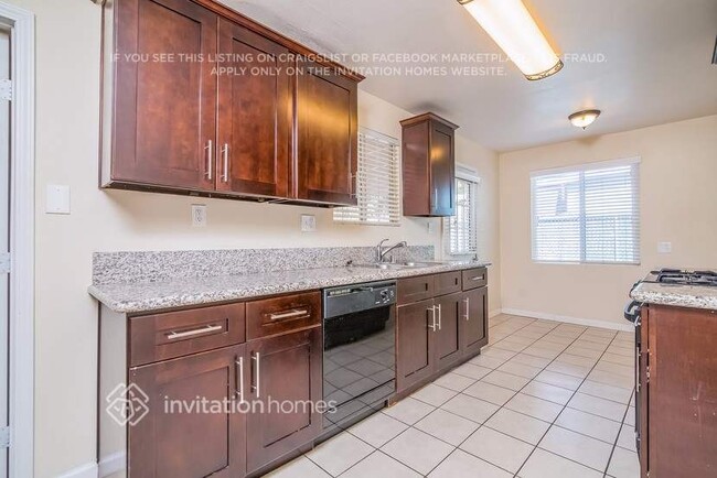 Photo - 2093 Goodall Ave