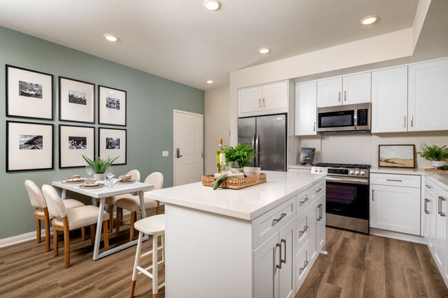 Photo - Norco Valley