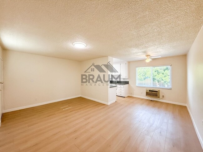 Photo - 6336 Tujunga Ave Unit 5