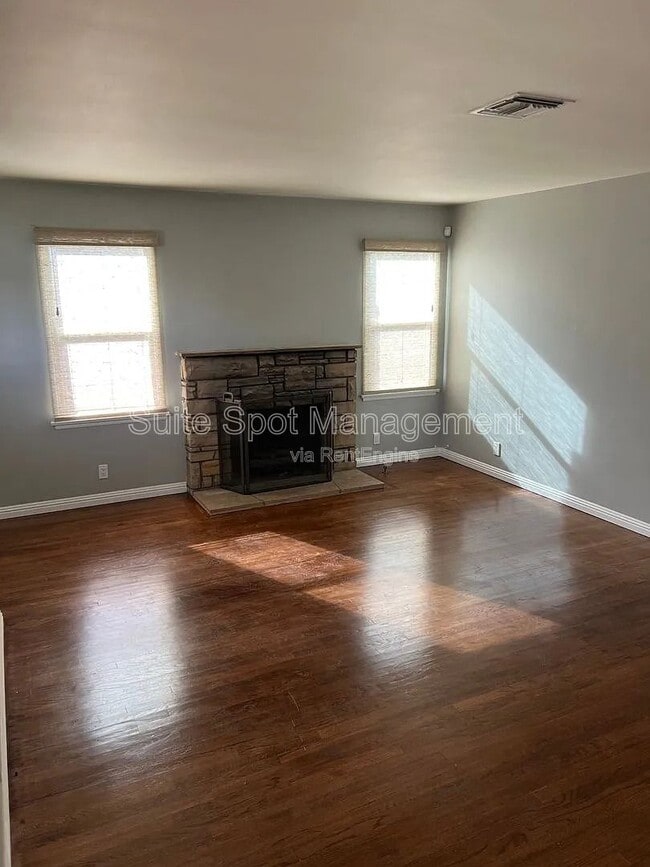 Photo - 456 N Batavia St Unit 456