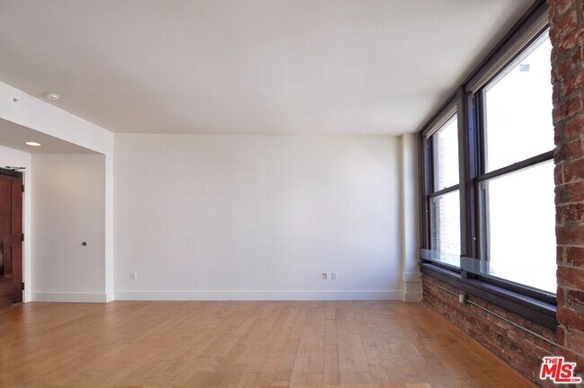 Photo - 460 S Spring St Unit 701
