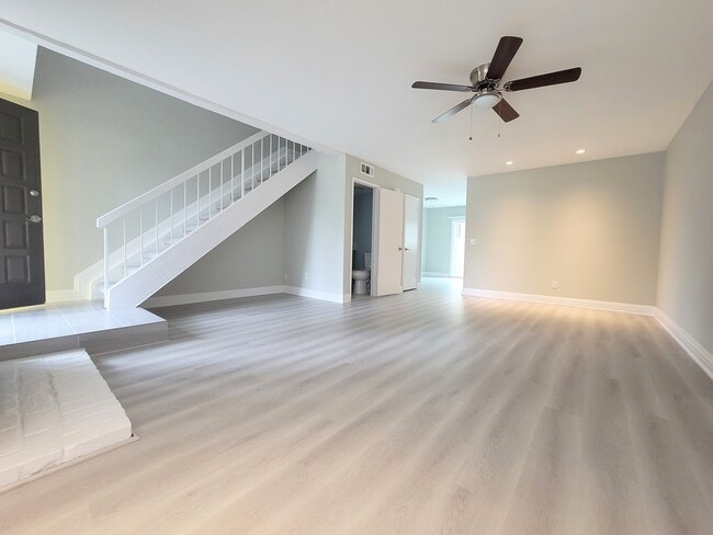 Family Room - 532 San Marcos Rd