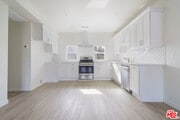 Photo - 2896 W 14th St