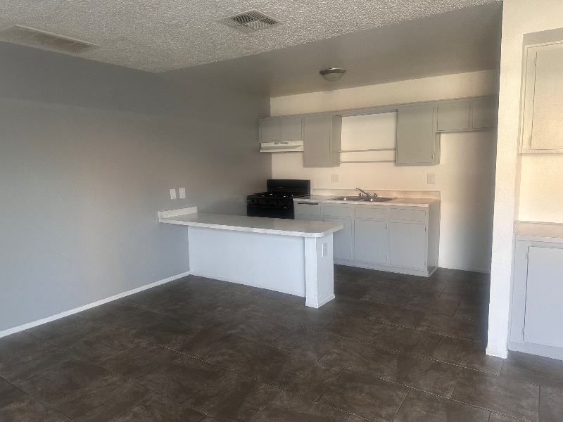 Photo - 11200 Auburn Ave Apartment Unit 2