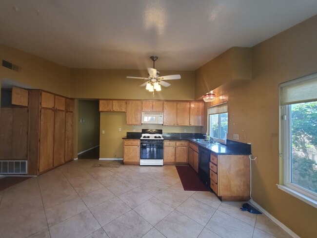 Photo - 7642 E Woodsboro Ave