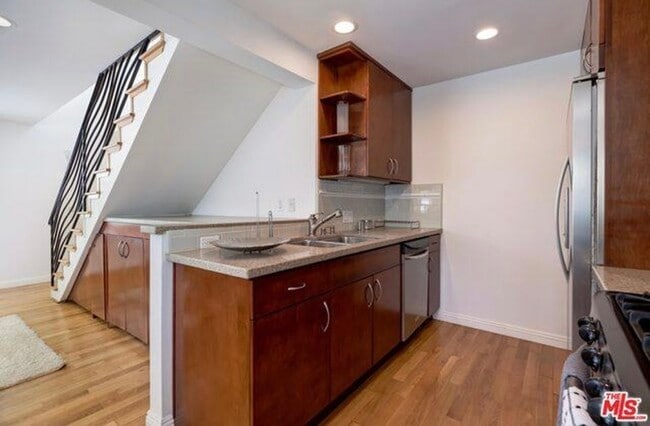 Photo - 11 19th Ave Unit 11 19th Ave Apartment 2