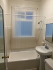 Full bath - 4156 Rosewood Ave Unit 2
