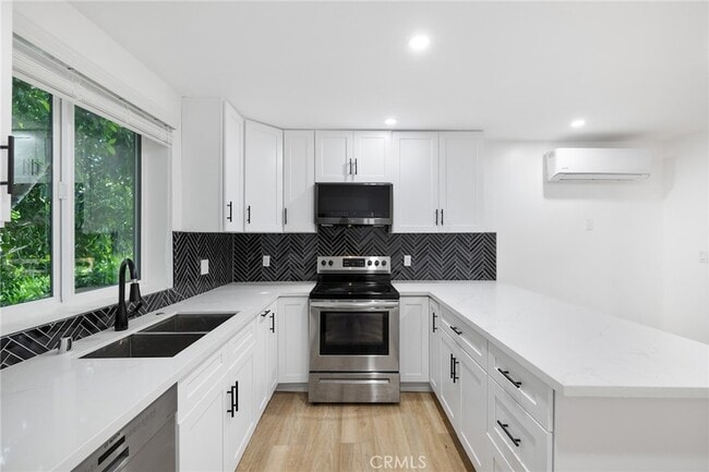 Photo - 17000 Burbank Blvd Unit 301