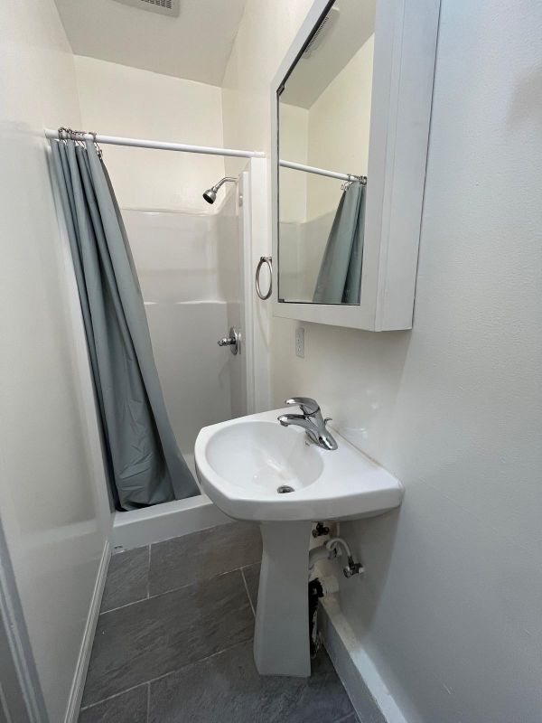 Photo - 2645 Chadwell Ave Unit Studio