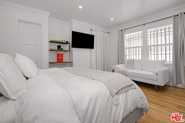 Photo - 407 Shirley Pl Unit 3/4