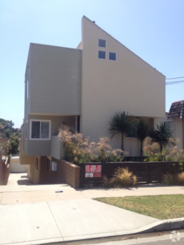 Building Photo - 221 N Juanita Ave Unit 3 Rental