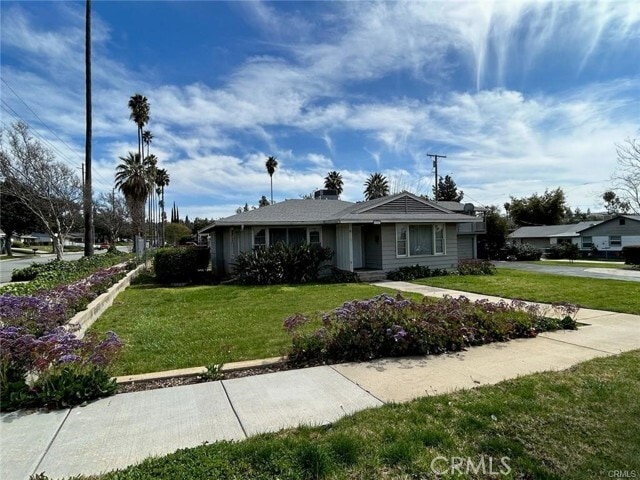 Photo - 696 E Cypress Ave