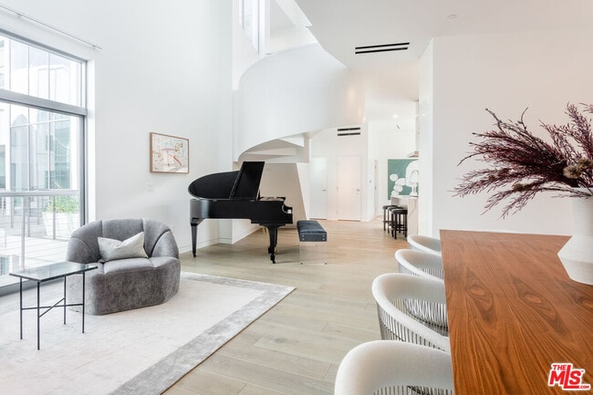 Photo - 8600 Wilshire Blvd Unit PH20