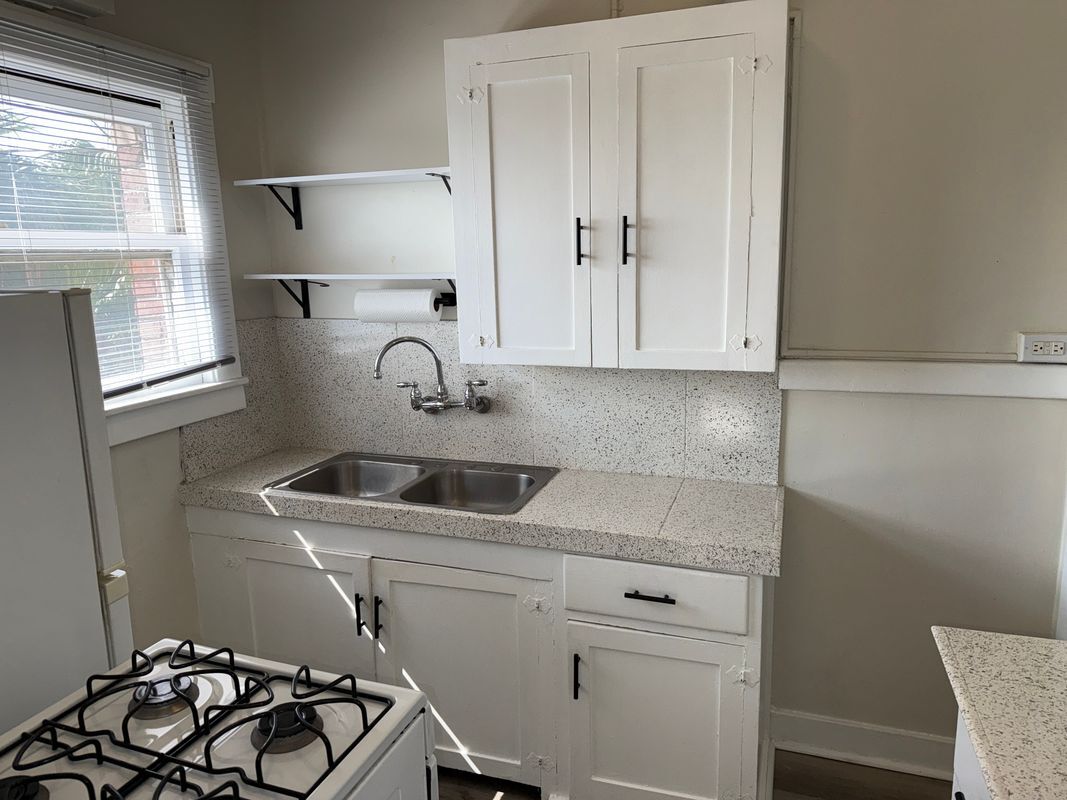 Photo - 4125 S Figueroa St