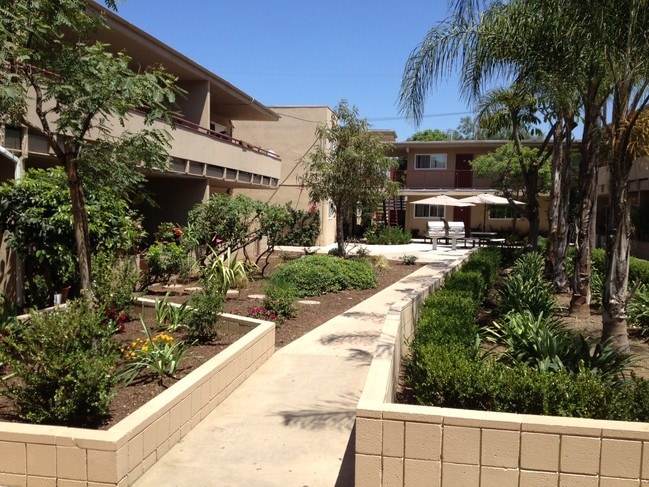 Building Photo - 511 E Washington Ave