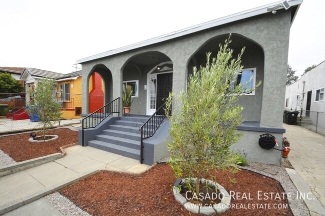 Building Photo - 2014 Sheridan St Unit 1 Rental