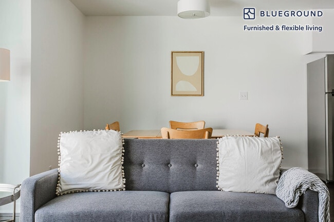 Photo - 5805 W 8th St Unit FL3-ID1266