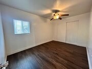 Photo - 1427 Hoover Ave