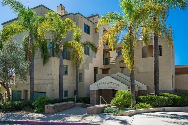Building Photo - 2/2 End Unit Condo available near UTC