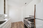 Photo - 1406 N Mansfield Ave Apartment Unit 1408