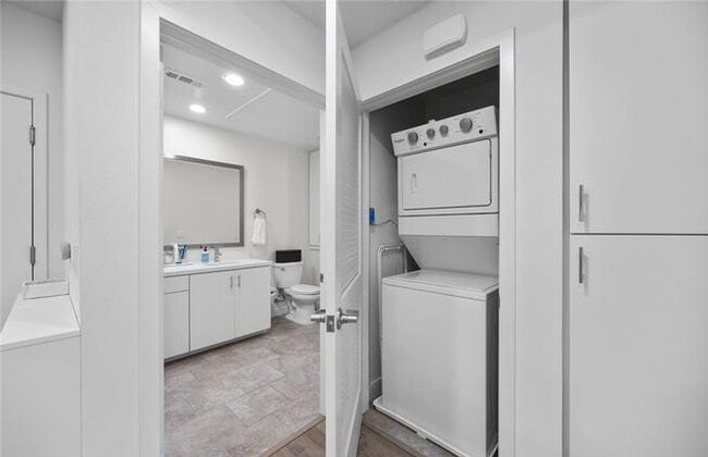 Photo - 2424 Nolita Unit 215