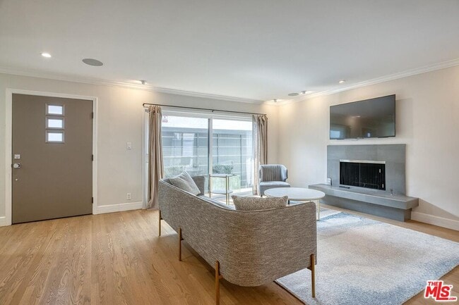 Photo - 1342 Stanford St Unit 7