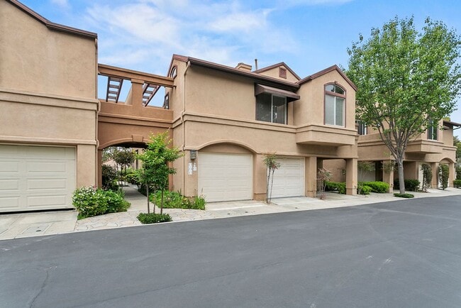 Furnished Bear Brand condo with Walkabilit... - Furnished Bear Brand condo with Walkabilit...