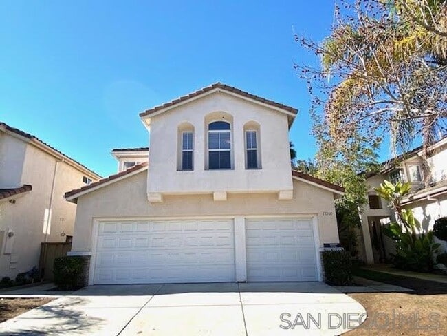 Building Photo - HOLLYFIELD CT - Spacious 5 Bedroom Carmel Valley Home on Quiet Cul-de-Sac — Available Aug 10!