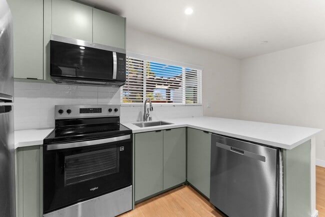 Photo - 2735 Broadway-4 Unit 4