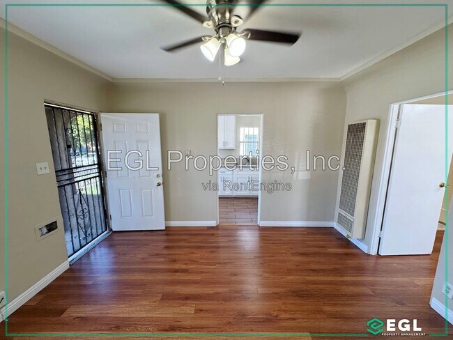 Photo - 648 W 91st St