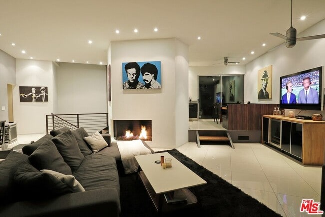 Photo - 6767 Whitley Terrace