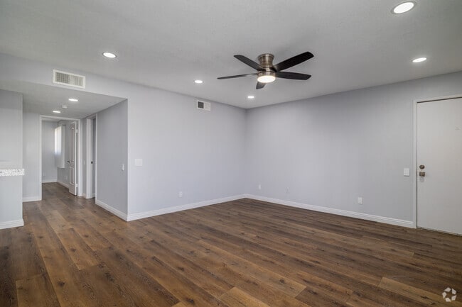 2BR, 2BA - 1,050SF - Living Room - San Jacinto Village Apartments