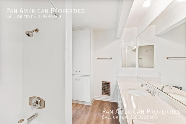 Building Photo - 1155 E Del Mar Blvd Unit 216