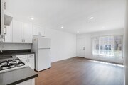 2BD, 1BA - 850SF - Living Room - 3900 Nicolet Ave Apartments