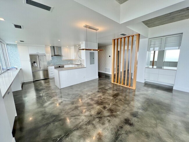 Photo - Private 16th-Floor Oceanview Residence with Belmont Pier Views Unit 1640