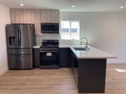 Photo - ALL OCTOBER FREE! Spacious 3 Bedroom 3.5 B... Unit 1529 Winona Blvd