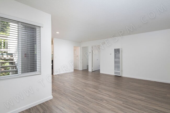 *OPEN HOUSE: 10/1 11:30AM-1PM* Gorgeous 2B... - *OPEN HOUSE: 10/1 11:30AM-1PM* Gorgeous 2B... Unit 05