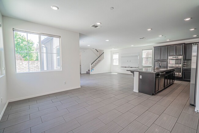 Photo - 24122 Village Cir Dr