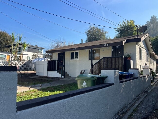 Building Photo - ABC2 Unit ABC2