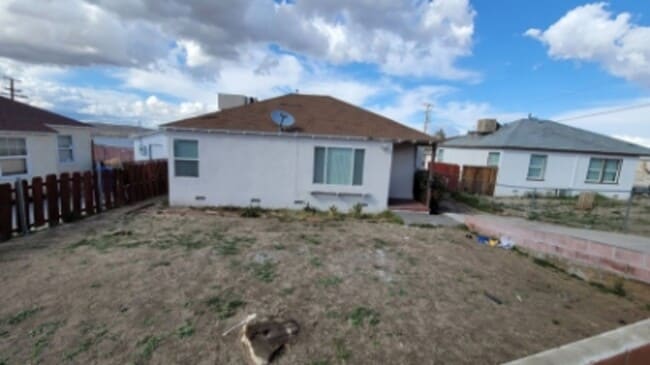 Photo - 1111 Flora St