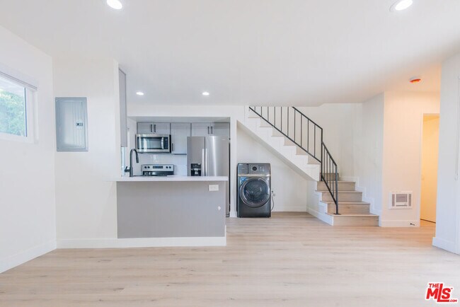 Photo - 2757 Andreo Ave Unit 3